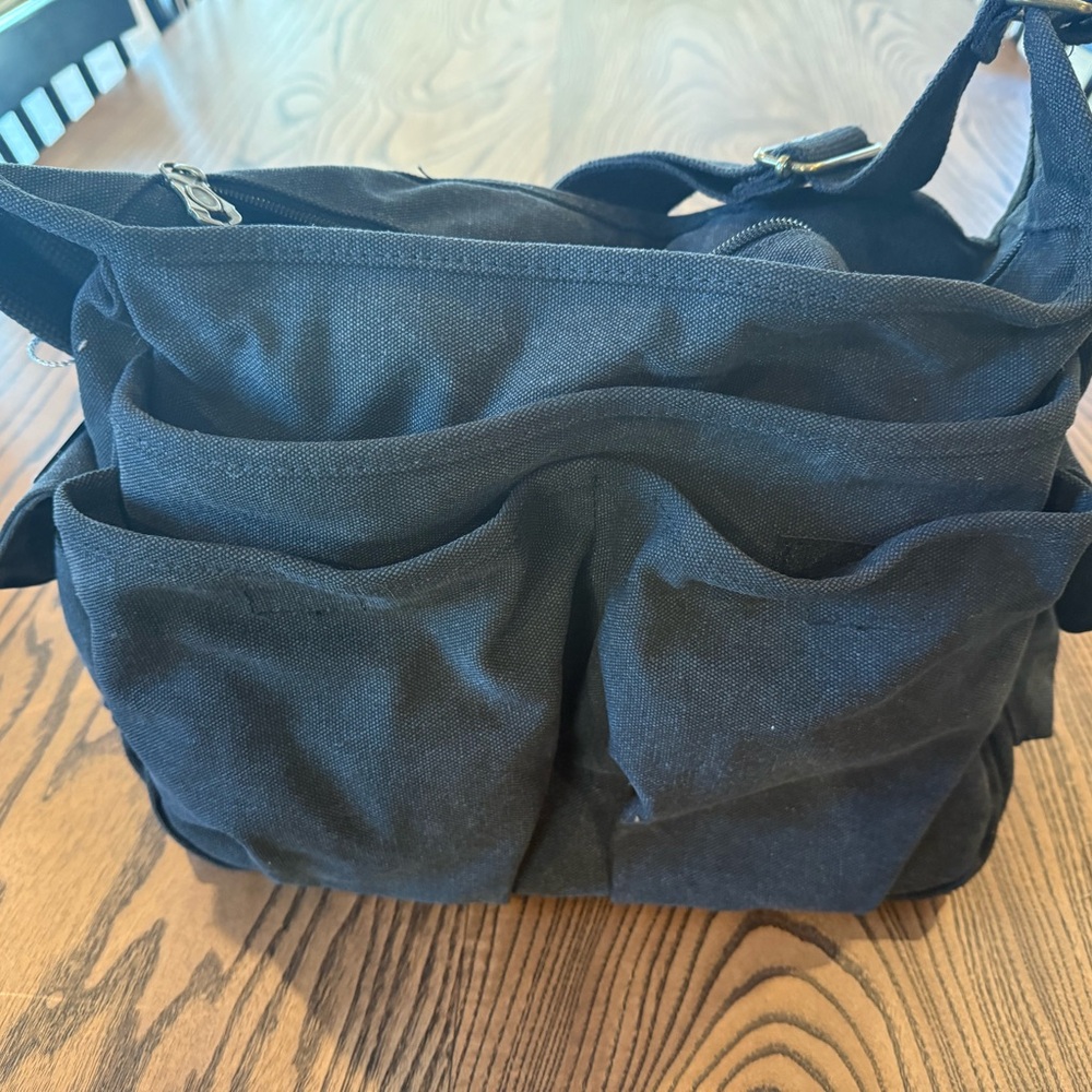 Travel Canvas Messenger Bag- Black W/Multiple Storage - NWT - Picture 10 of 10